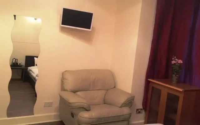 49 @ Milton Avenue