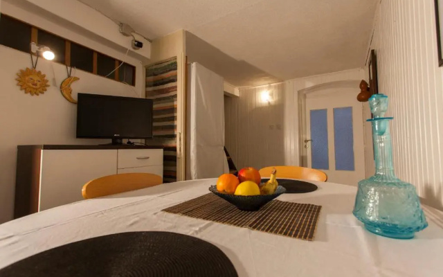 Studio Apartment Nihar