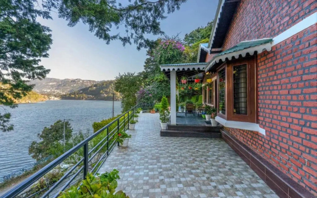 SaffronStays Gardens On The Lake