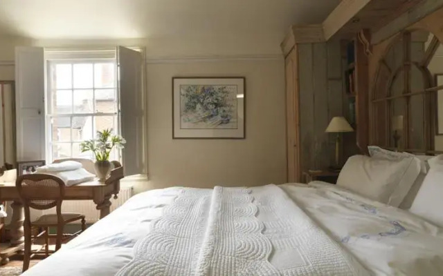 Machado Gallery B&B
