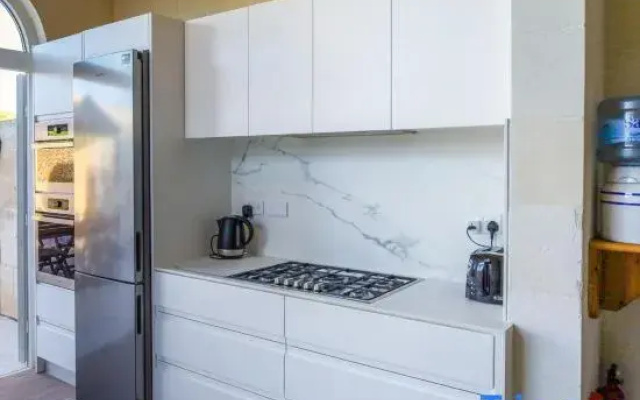 Solaris - 4 bedrooms (sleeps 8+2 kids) Ghasri village