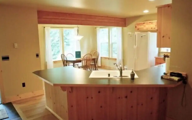 Mt Baker Lodging Cabin 95 - Sleeps 4