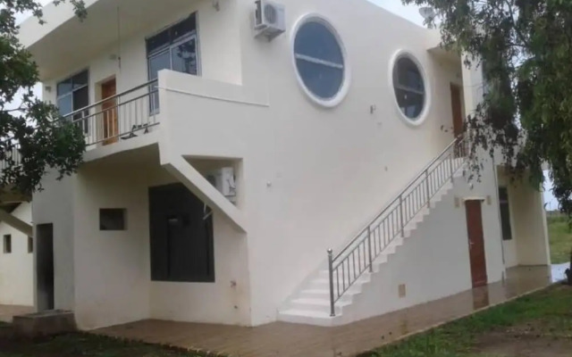 Raffia Beach Aparthotel