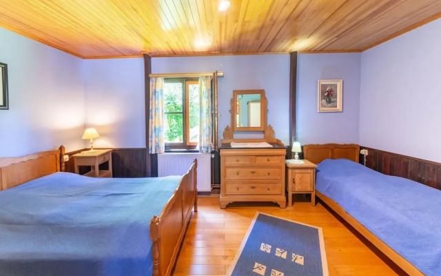 Charming Chalet in Vielsalm