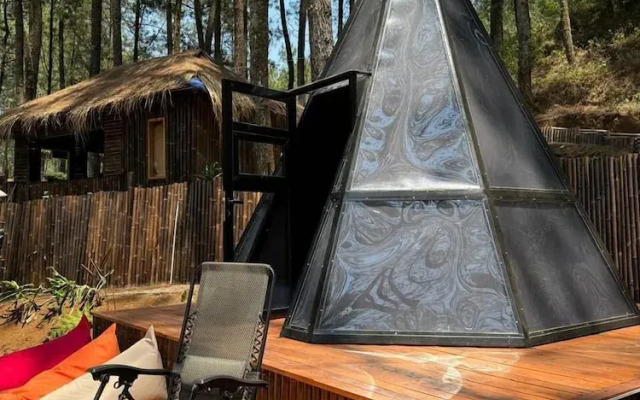 Regan Luxcamp by Digihub Hospitality