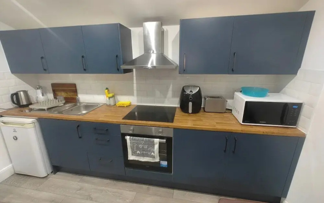 Southall - Sleeps 3 & Great Transport Links