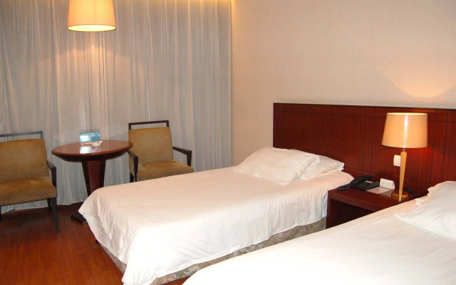 Отель Radisson Red Shanghai Wujiaochang