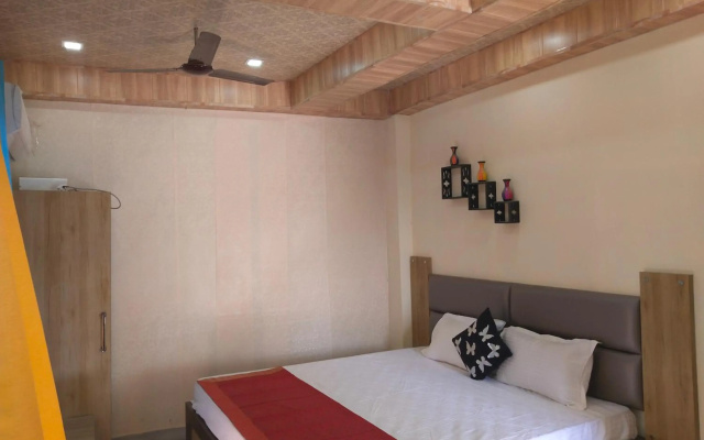 Om Shanthi paying guest house