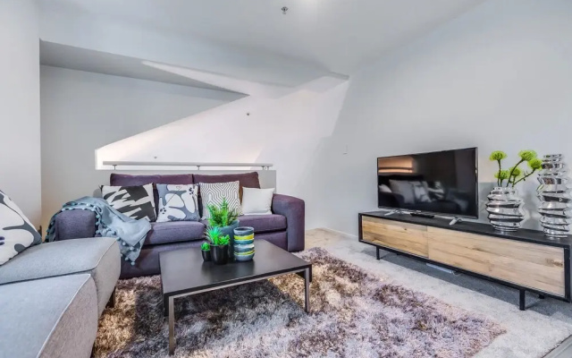 Penthouse with Mezzanine & Harbor Views