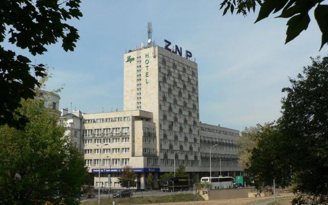 Hotel Logos вид на фасад