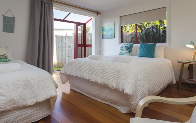 Oakura Beach Haven