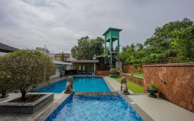 Hilltop Villa With Pool River View Whitehouse