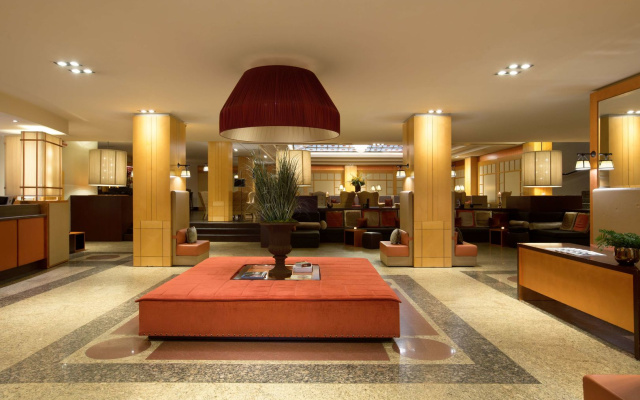 Отель Starhotels Metropole