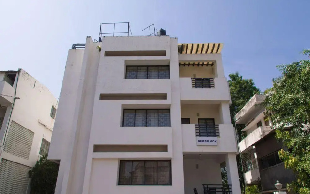 Streeshahi Service Apartment by OYO Rooms