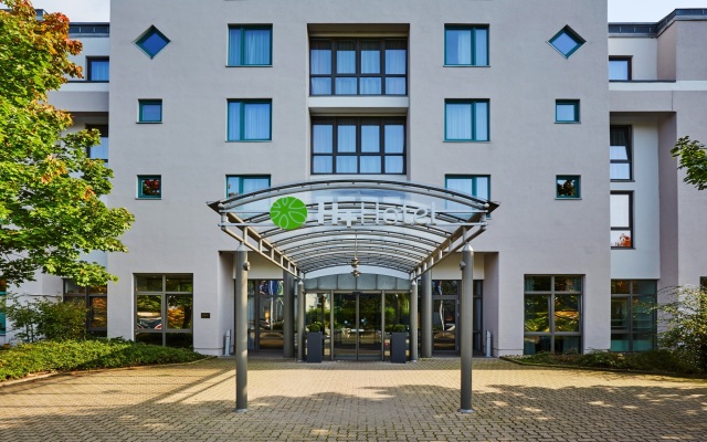 H+ Hotel Hannover вид на фасад