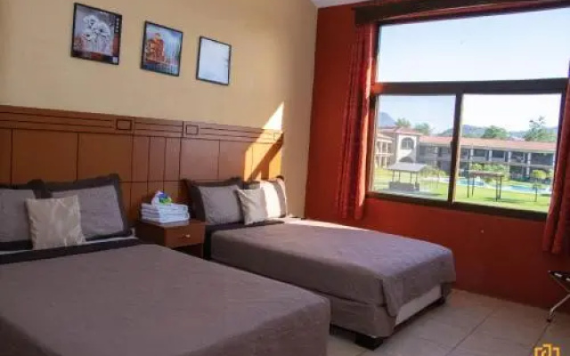 Grand Caporal Hotel