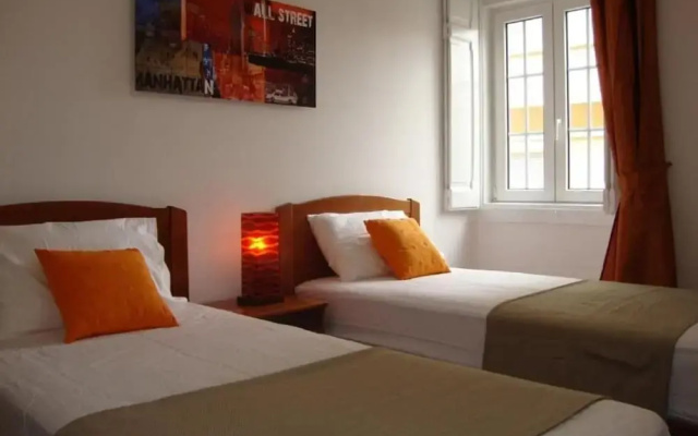 Modern 2-bed Apartment - Heart of Downtown Lisbon