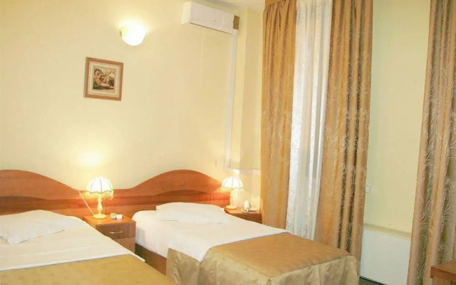 Hotel Amphitryon Premium