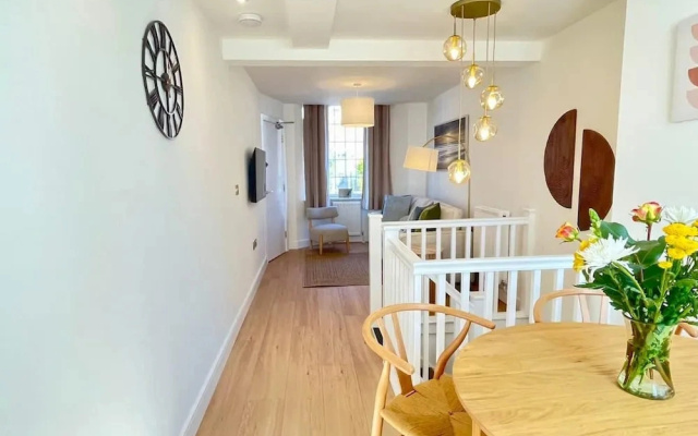 Canterbury City Stay Duplex 2 min to Station