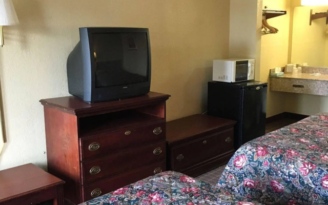 Travel Inn Lebanon Nashville Near I-40