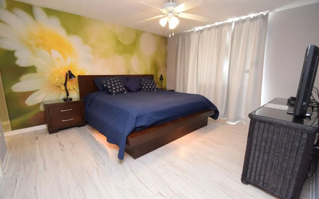 Phoenix East 806
