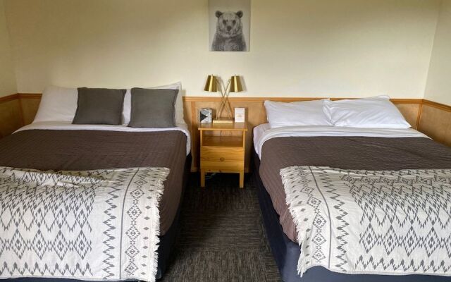 Sheep Mountain Lodge