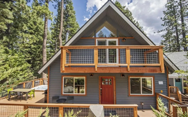 Serene Tahoe Cabin