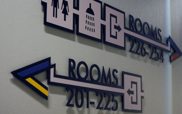 Отель ClinkNOORD - Hostel Нидерланды, Амстердам - 4 отзыва об отеле, цены и фото номеров - забронировать отель ClinkNOORD - Hostel онлайн вид на фасад