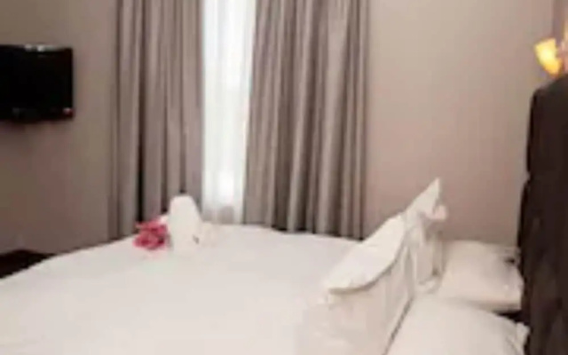 The George Hotel