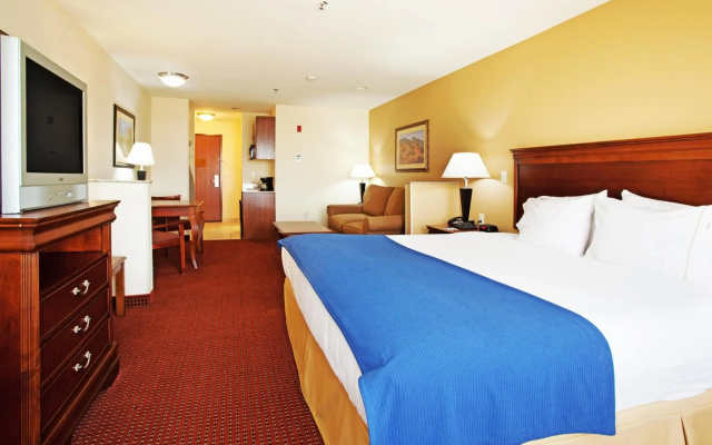 Holiday Inn Express & Suites Tooele by IHG