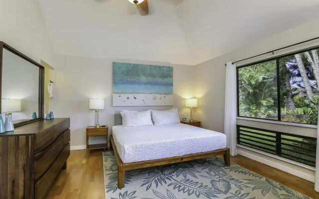 Hale Iolani 3 Bedroom Home by RedAwning