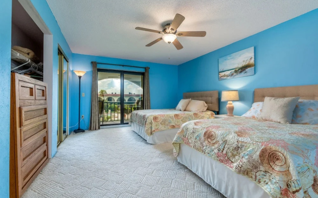 Ocean Club I 36 by Vtrips
