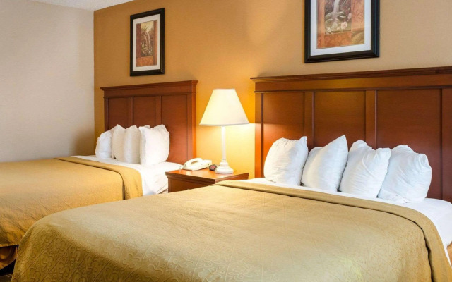 Quality Inn Louisville MS