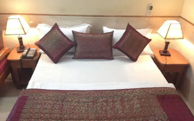 Hotel Ekant