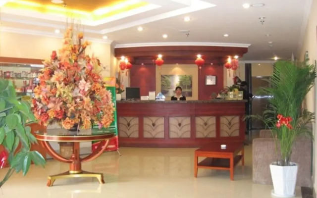 Green Tree Inn Zhenjiang Zhongyang Street RT-MART