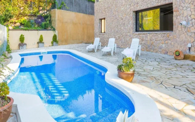 Villa in Costa Brava Near Cala Canyelles Beach