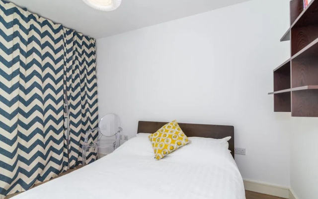Lovely Studio Flat w/ Terrace in Southeast London