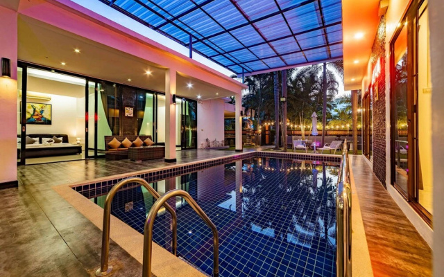 4 Bedroom Modern Pool Villa BL10