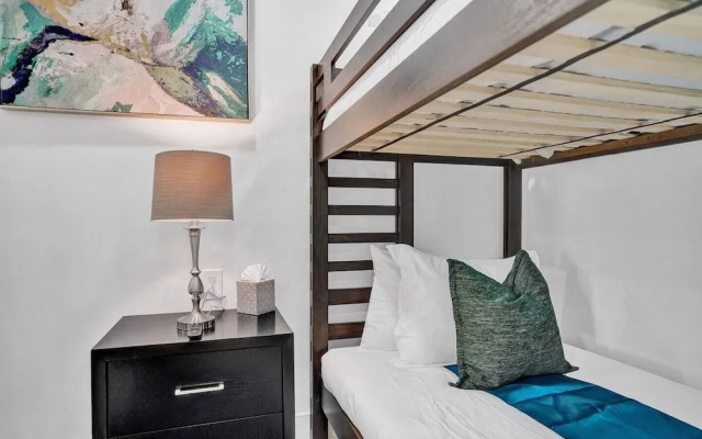Newly Renovated 3BR Home with Hot tub