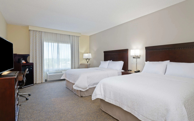 Hampton Inn & Suites Wellington