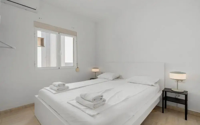 Bright Rooftop in Fuengirola City Center by Costarentals - Ref 255