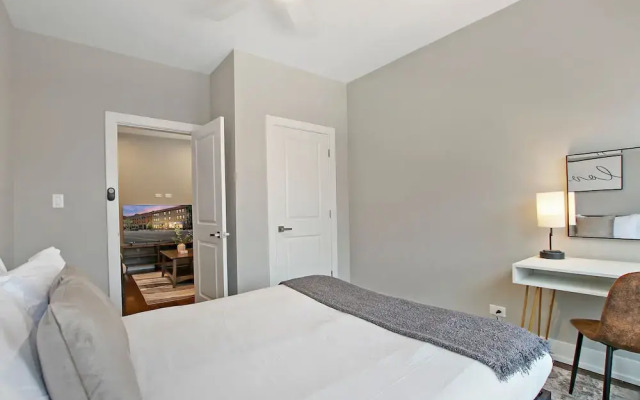 3BR Well-Furnished Apt - Kedzie 3F