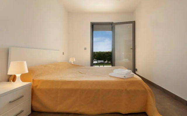Apartment - 3 Bedrooms with Pool and WiFi - 107470