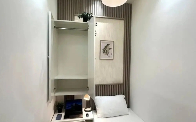 Cozy Partition Room in Tecom Near Metro