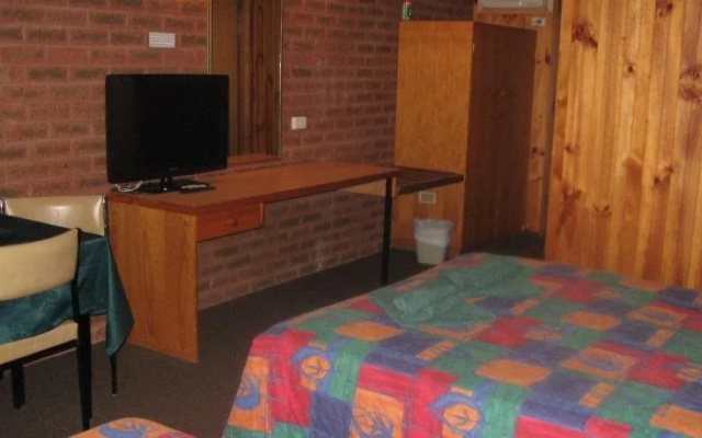 Country Roads Motor Inn Narrandera