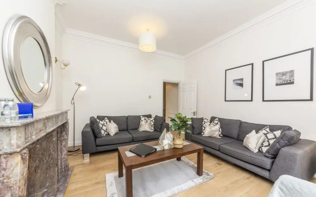 Somerset Court Apartments