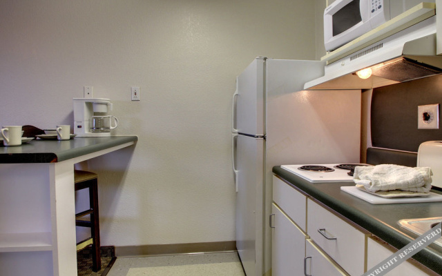 InTown Suites Extended Stay Greensboro NC - Lanada Rd