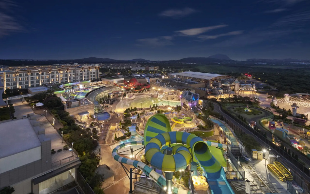 Landing Jeju Shinhwa World