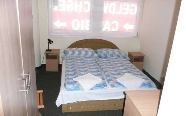 West Motel