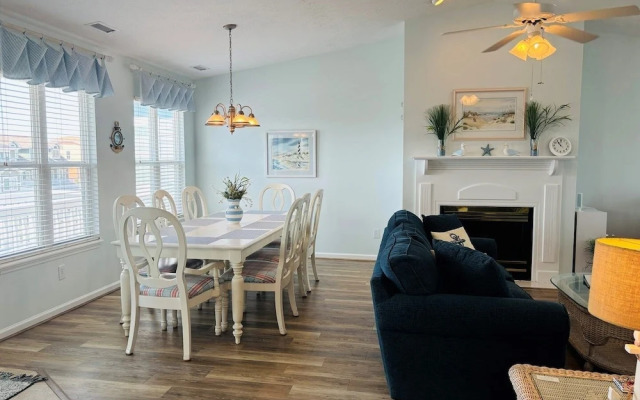 Seascape - 3 Br Home